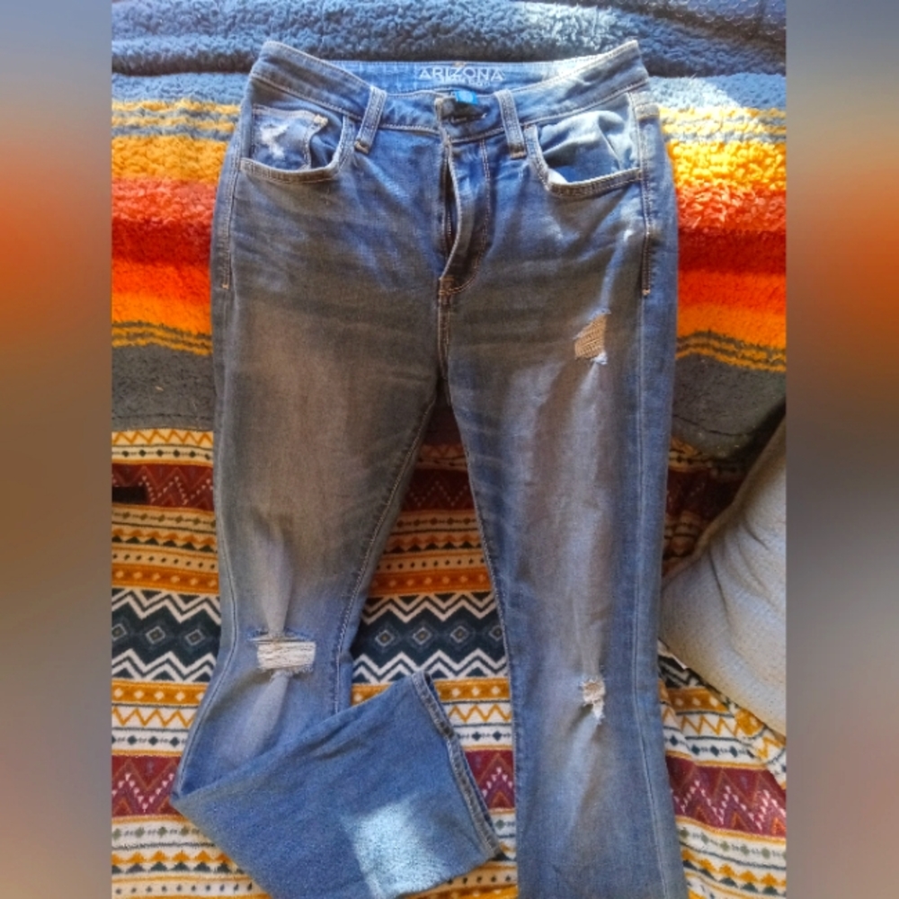 Thin, flare jeans